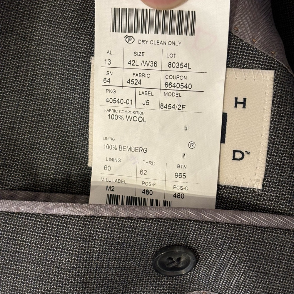 42L Slim fit grey suit by Joseph Abboud - Picture 4 of 16